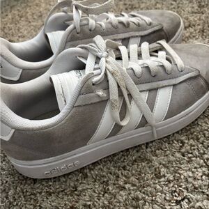 Adidas White and Gray Casual Sneakers Size 8.5